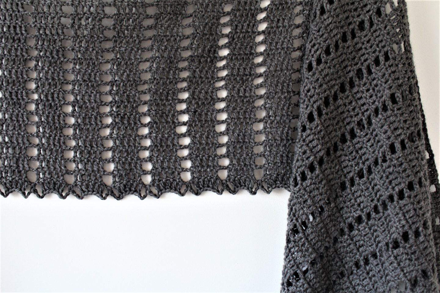 Close up of the free crochet shawl