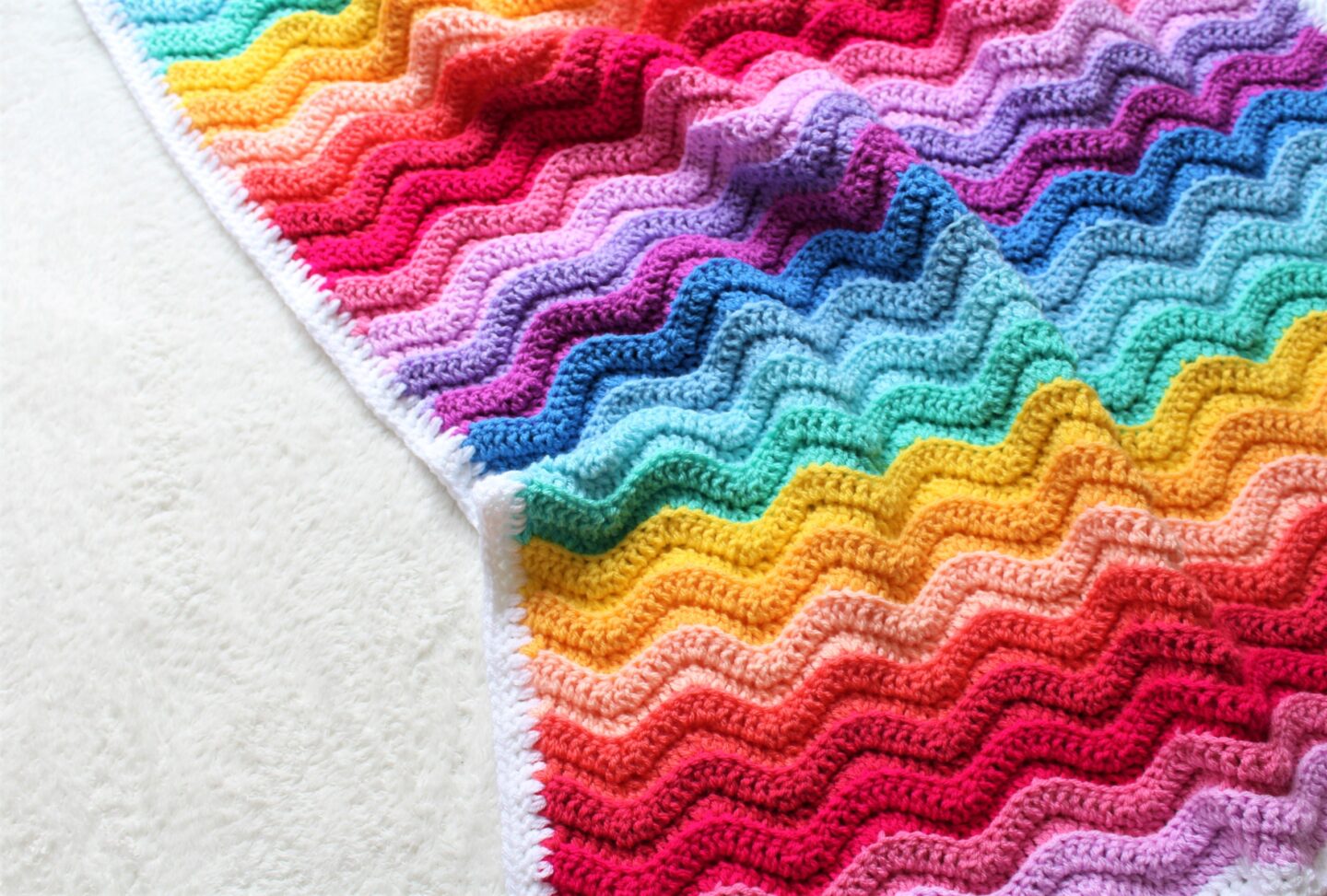Chunky Rainbow Ripple Baby Blanket - Free Crochet Pattern ...
