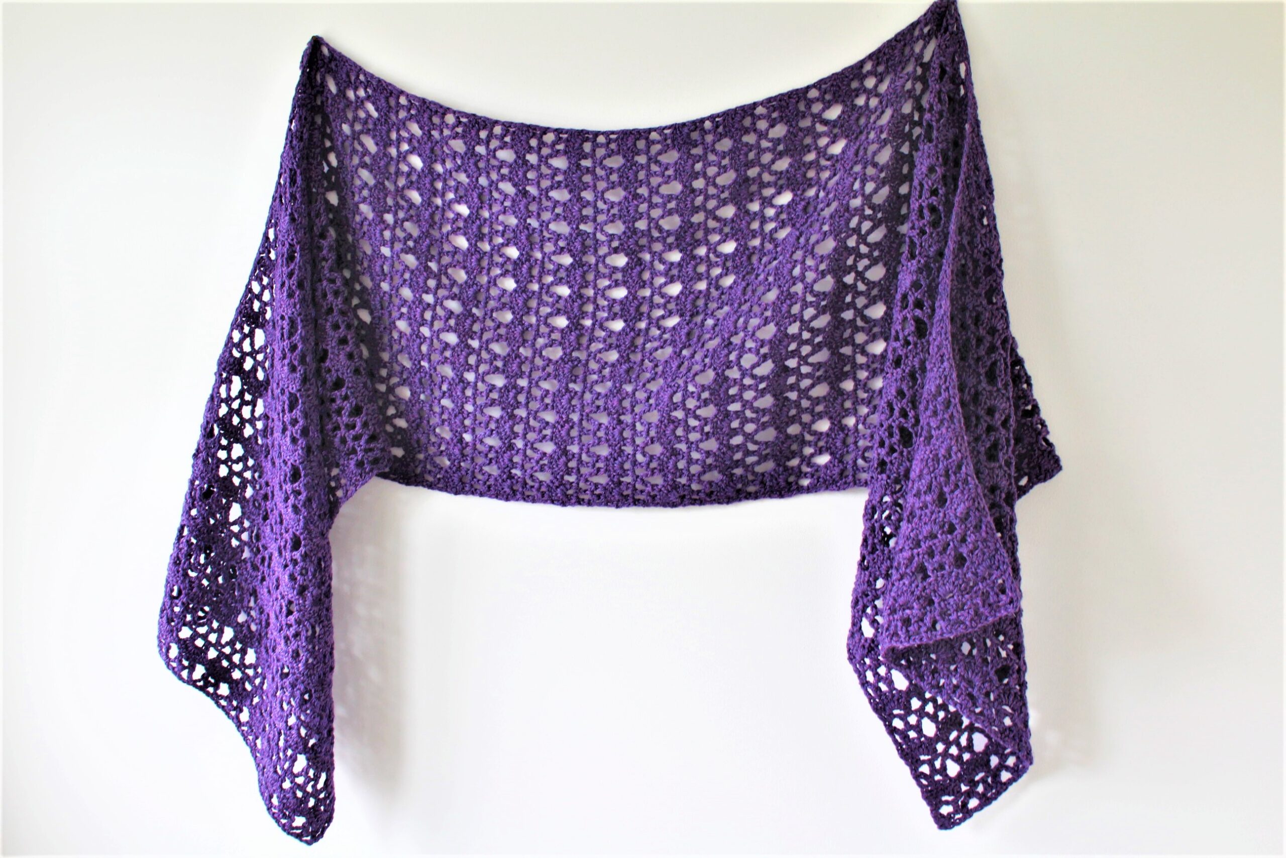 Main image of the Alice Shawl - Free crochet pattern