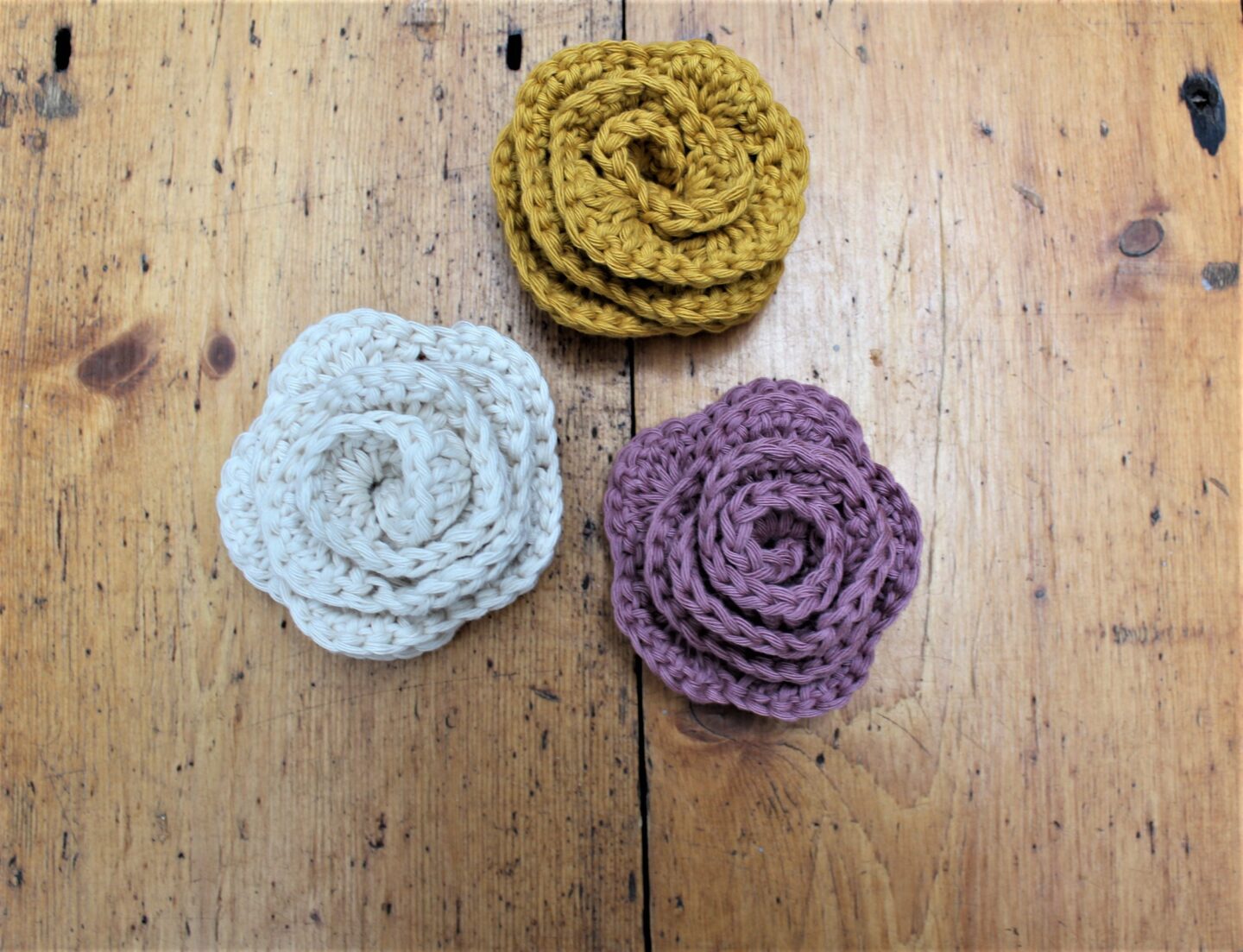 Flower Applique Free Crochet Pattern