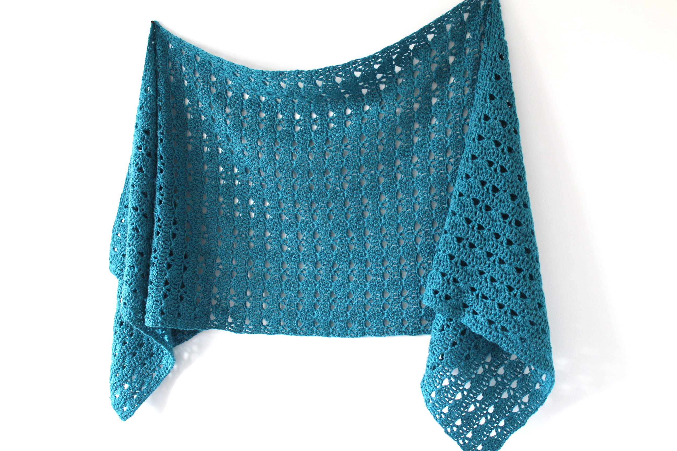 Quinley Sideways Shawl - Free Crochet pattern