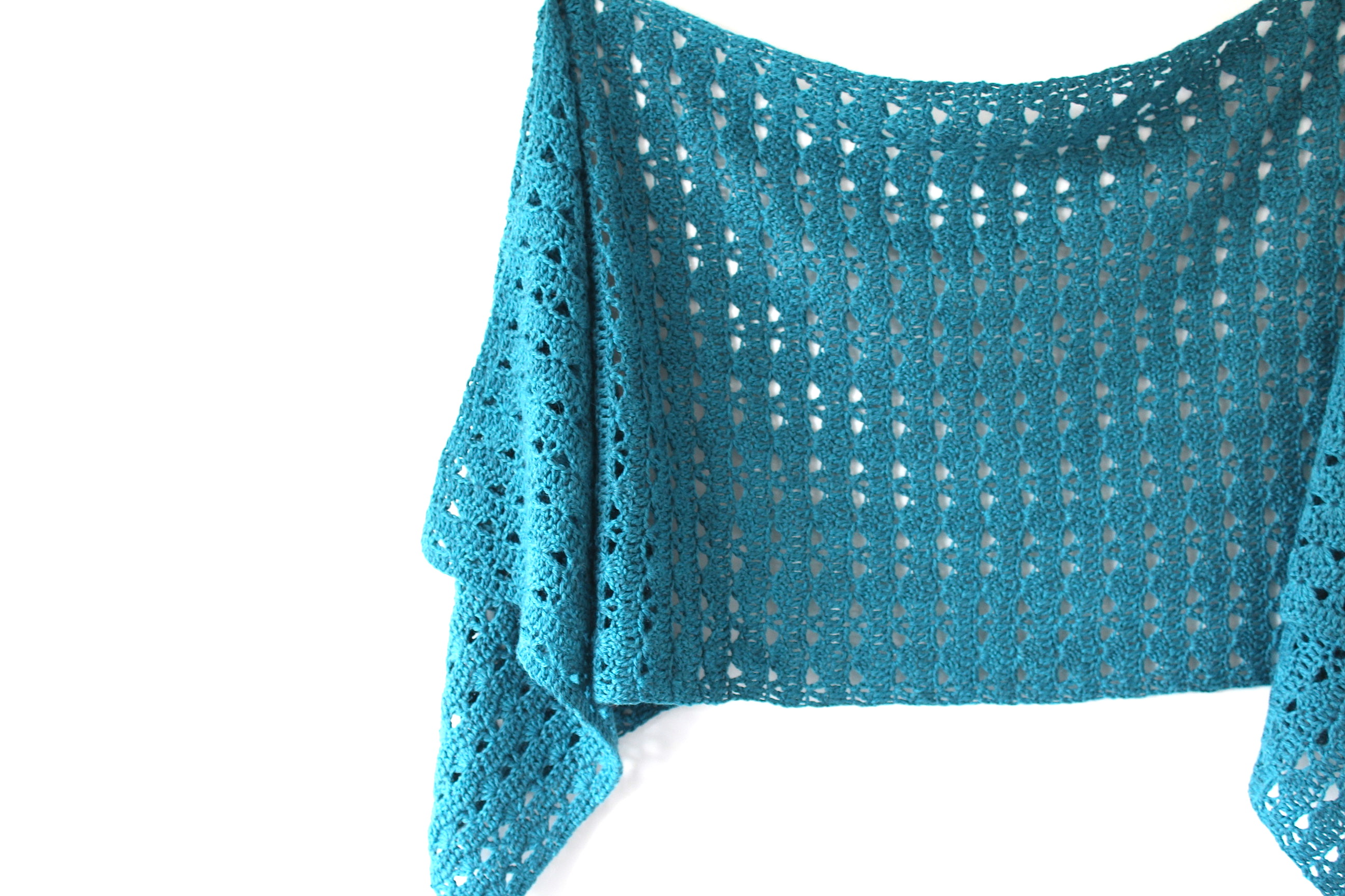 Quinley Sideways Shawl - Free Crochet Pattern - Truly Crochet