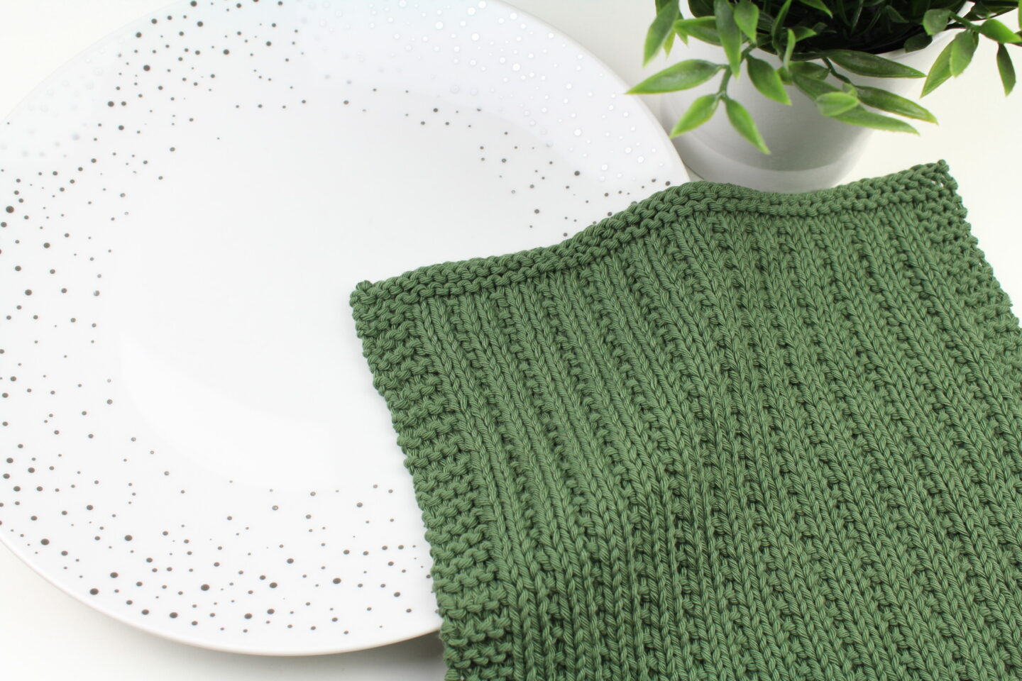 Cove Dishcloth - Free Knitting Pattern