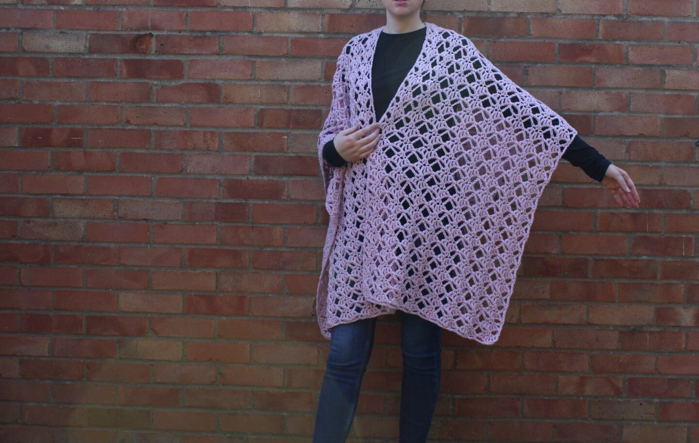 Free Crochet Pattern - Bella Ruana