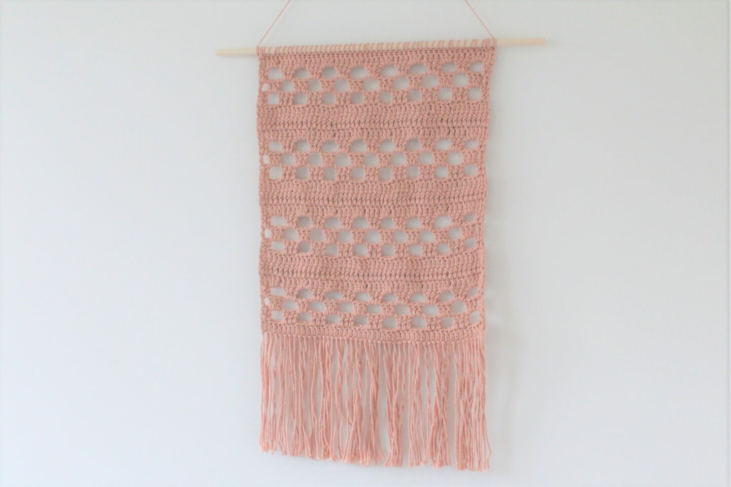 Peephole Wall Hanging - Free Crochet Pattern
