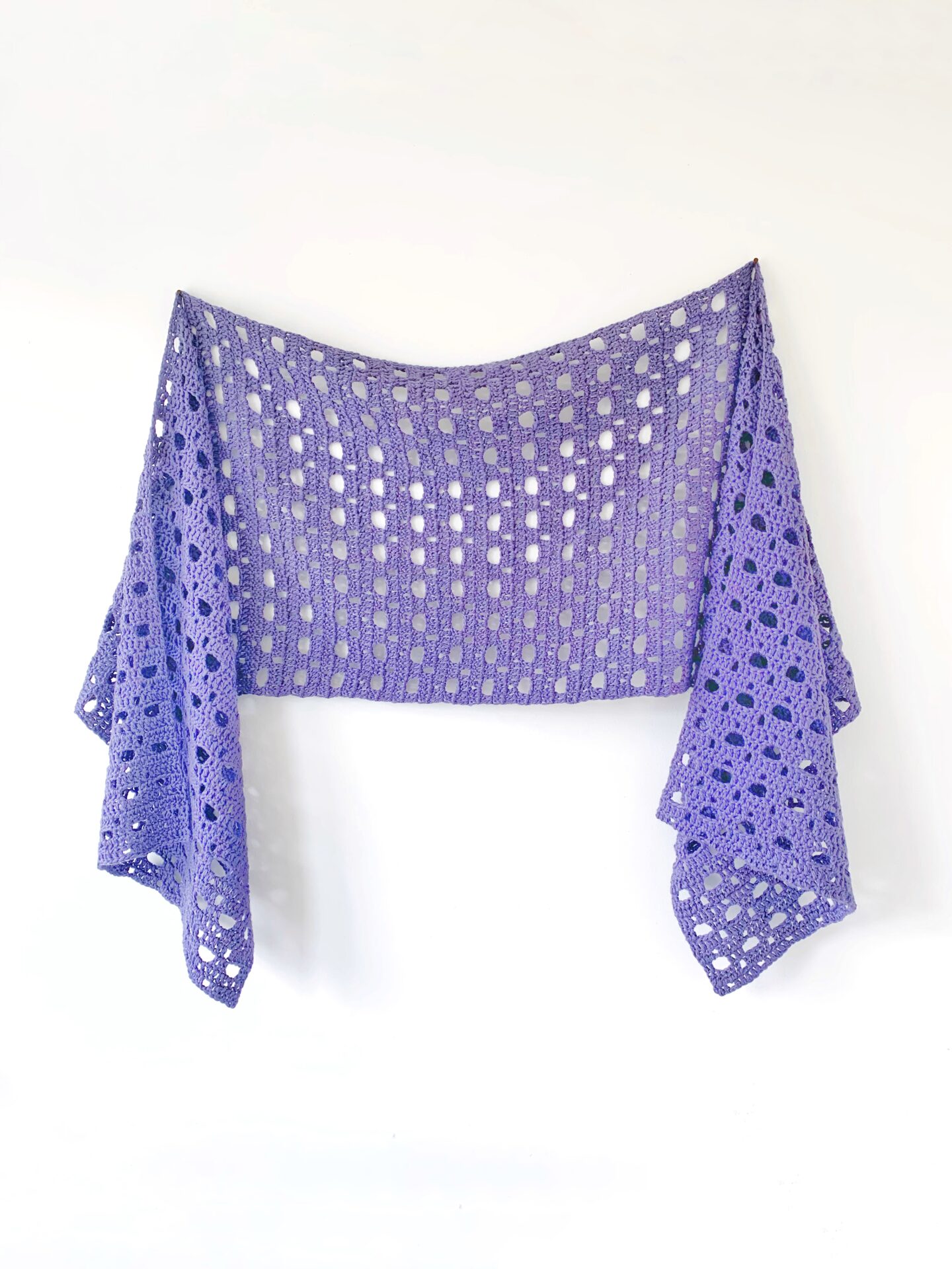 Akos Sideways Shawl - Free Crochet Pattern