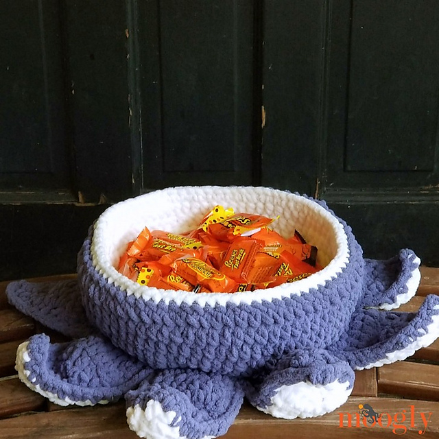 halloween tentacle candy bowl by tamara kelly