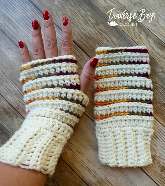 15 Free Crochet Fingerless Gloves Patterns - Sarah Maker