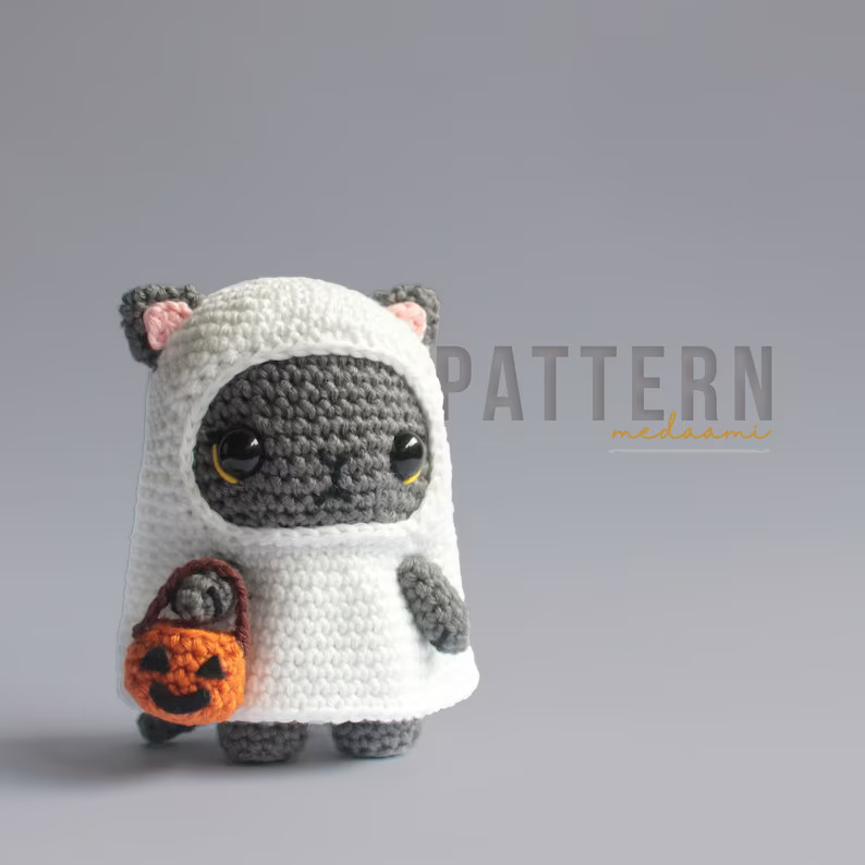 Halloween Ghost Cat Amigurumi