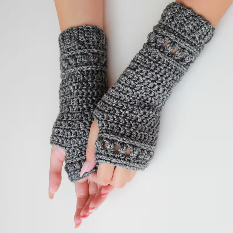 HAILEY Crochet fingerless gloves