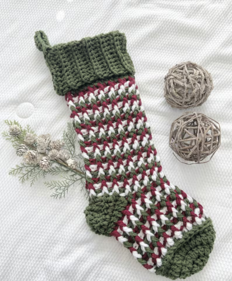 18 Fun Crochet Stocking Patterns - 2023 edition - Truly Crochet